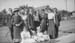 1913s1_wallaces_lg_group_edith_will_c1913x
