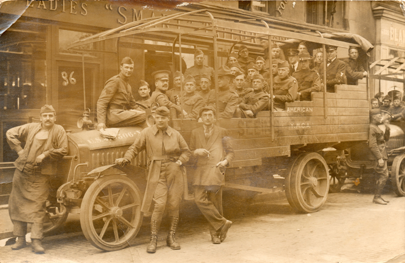 1919i4_YMCA_truck_Paris_Donald_next_to_top_seat_23May1919