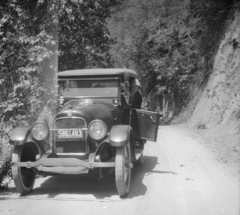 1923l3_cousin_lydia_in_car_mountains_1923
